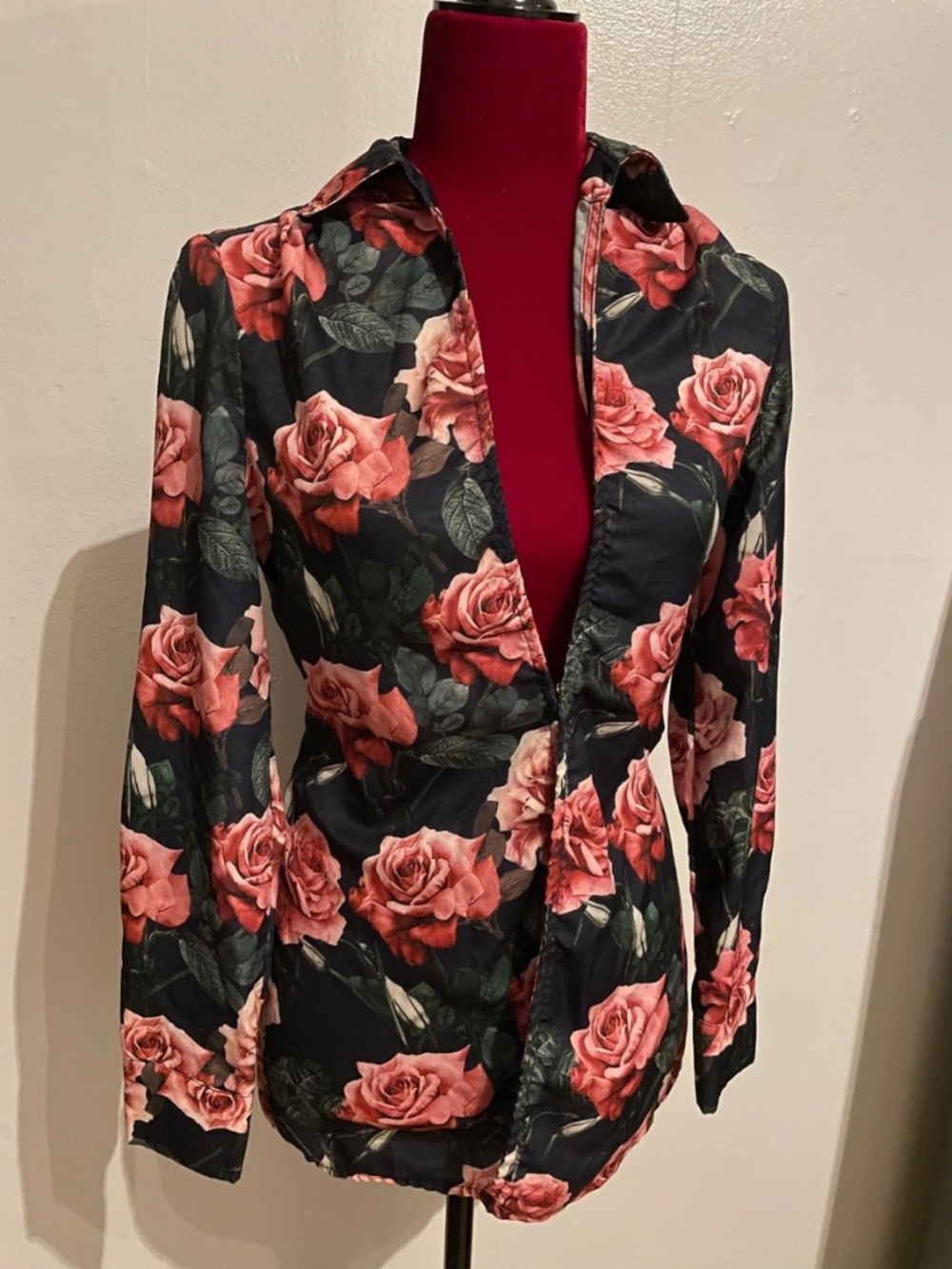 PrettyLittleThing Hook & Eye Floral Blouse Size 2